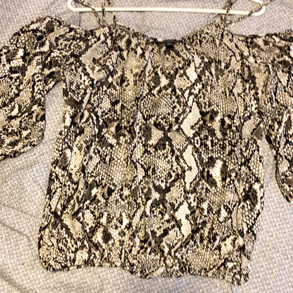 INC off the shoulder snakeskin 3/4 sleeve